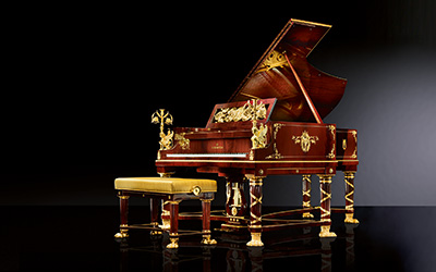 C. Bechstein Sphinx: "Der teuerste Flügel der Welt!"