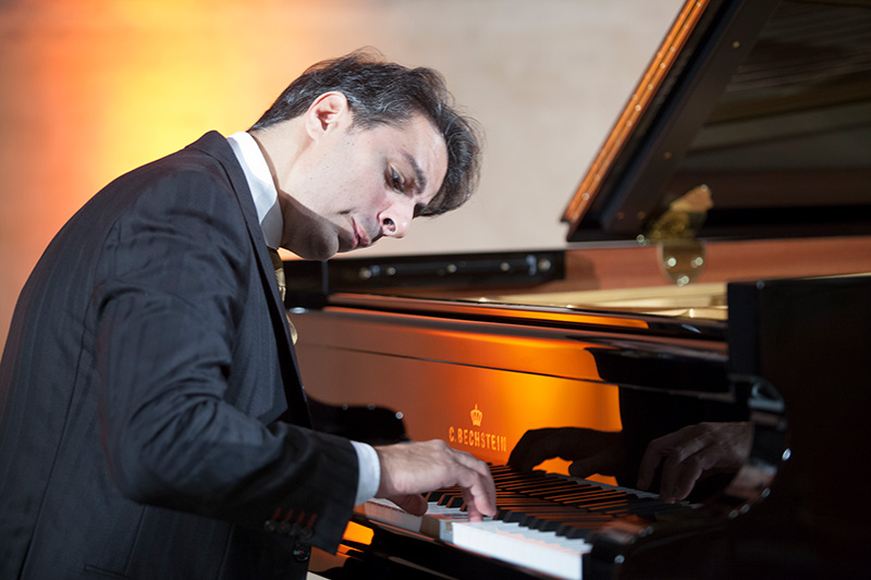 Saleem Ashkar’s great Beethoven cycle: further recitals in Prague and new performances in Duisburg
