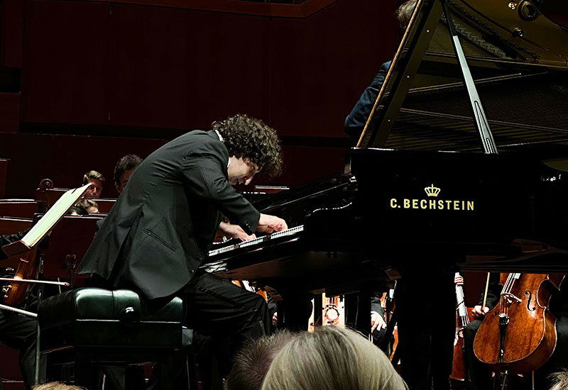 Maxim Lando brilliert in der Alten Oper