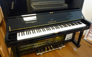 U3 SH Silent (131 cm) schwarz poliert - Yamaha