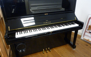 U3 SH Silent (131 cm) schwarz poliert - Yamaha