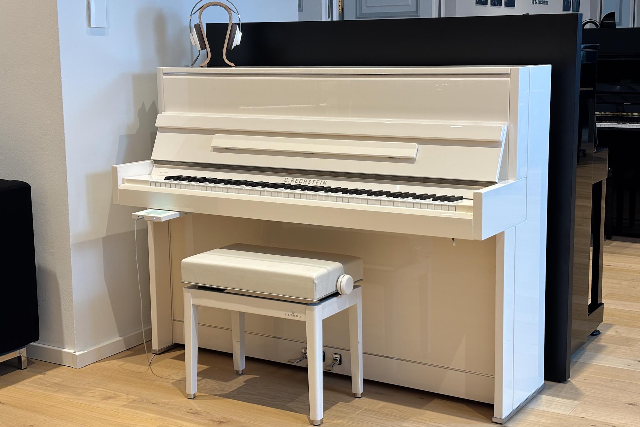 Academy A 114 Modern Chrome Art VARIO classic - C. Bechstein