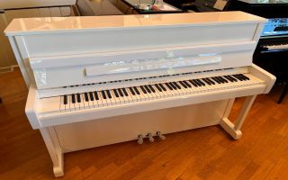 W. Hoffmann V-112 Vision Klavier weiß poliert - chrom Baujahr 2014 - W. Hoffmann