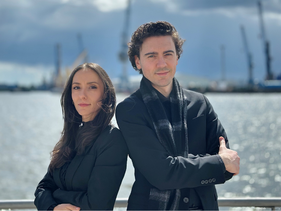 Melis Ezgi Sakabas & Mert Yeşilmenderes / Kammerkonzert für Cello und Klavier