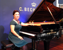 Klavierpädagogin Eva Veit