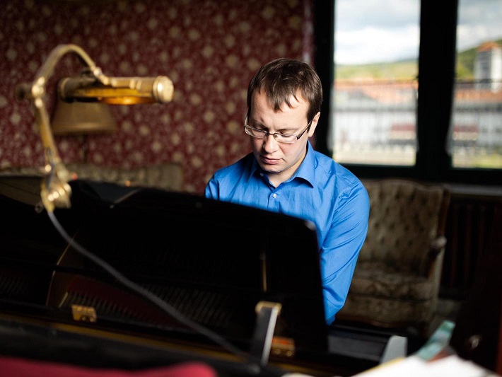 Klavierabend zur Nacht der Hausmusik mit Alexander Stepanov