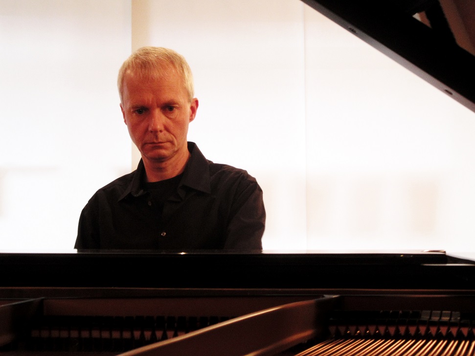 Benefizkonzert für OXFAM mit Roland Vossebrecker