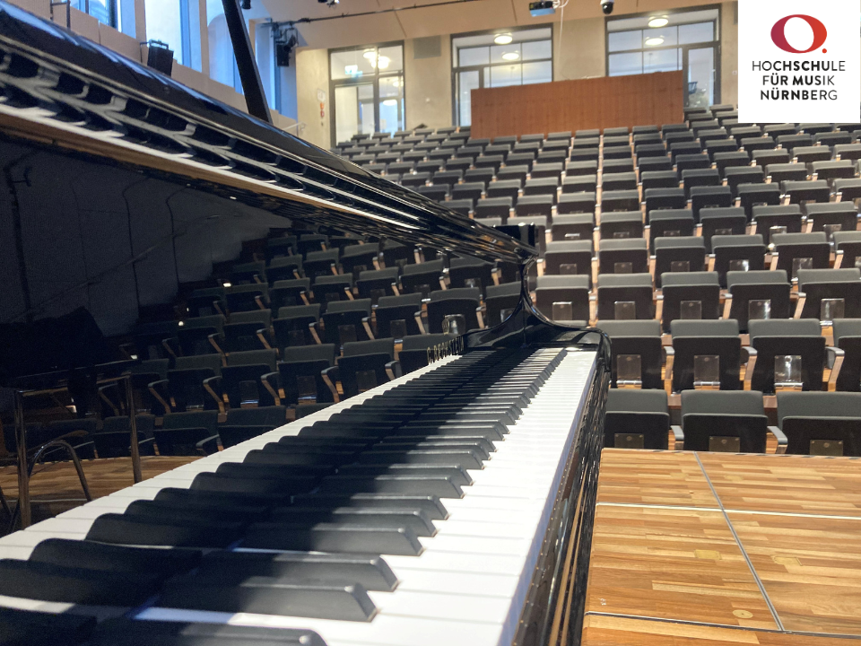 Einweihungskonzert des neuen C.&nbsp;Bechstein Konzertflügels D-282 im Orchestersaal der Hochschule für Musik Nürnberg.